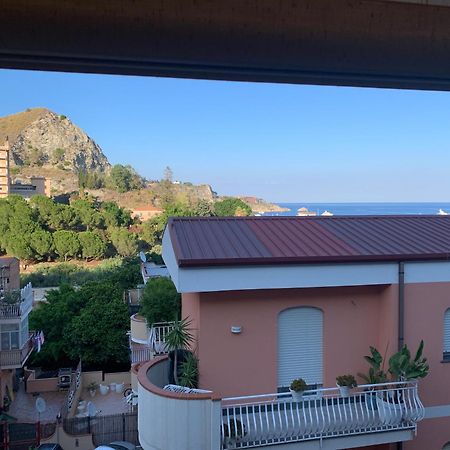 Residence La Fenice Ff Giardini Naxos Exteriér fotografie